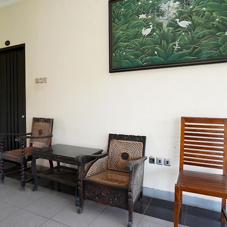 Capital O 1430 Hotel Ratna Syariah Probolinggo Exterior foto
